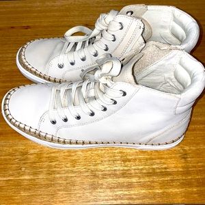 UGG HIGH TOP SNEAKERS CREAM LEATHER WOMEN’S SIZE 8